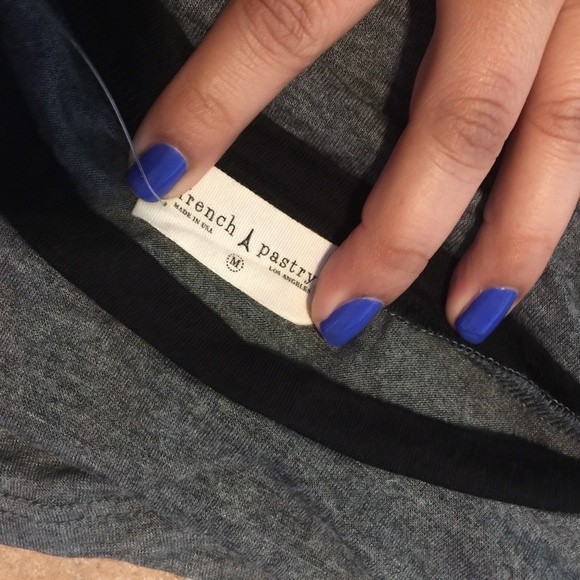 @ Gray and black Alien crop tee BA - Picture 3 of 3